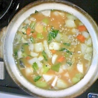 ピリ辛でＨＯＴ☆チンゲンサイたっぷりの坦々雑炊鍋
